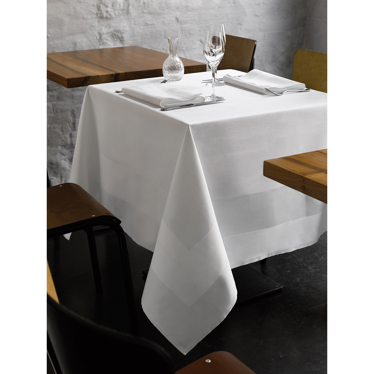 De Witte Lietaer Tablecloth, Luna-A White - 160 x 260 cm - 100% Damask Cotton