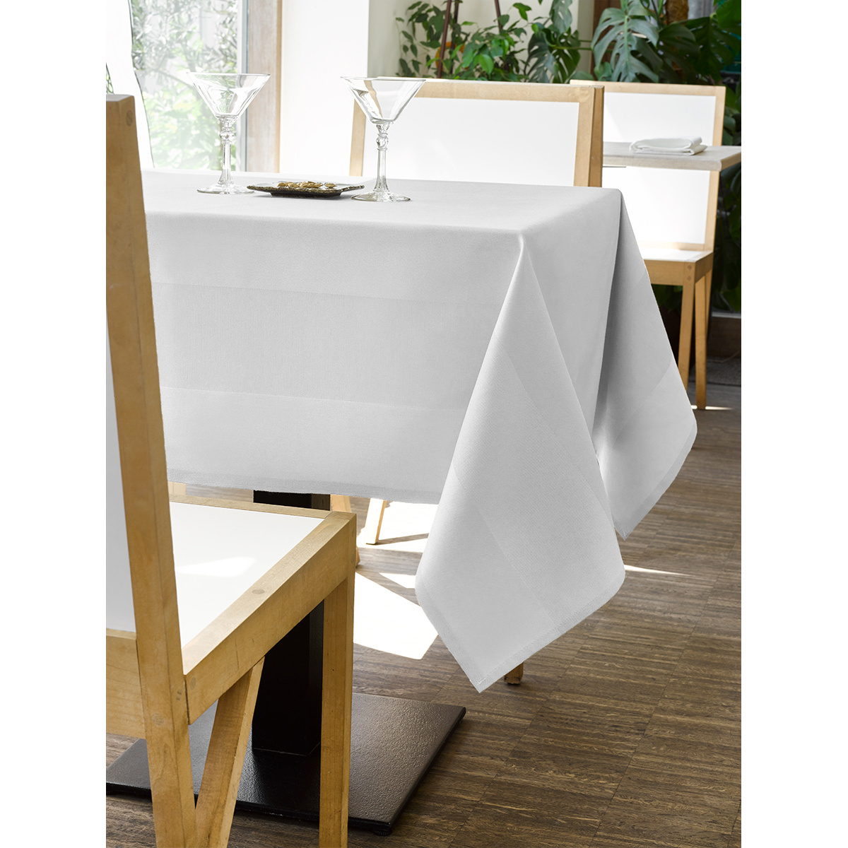 De Witte Lietaer Tablecloth, Luna-A White - 160 x 260 cm - 100% Damask Cotton