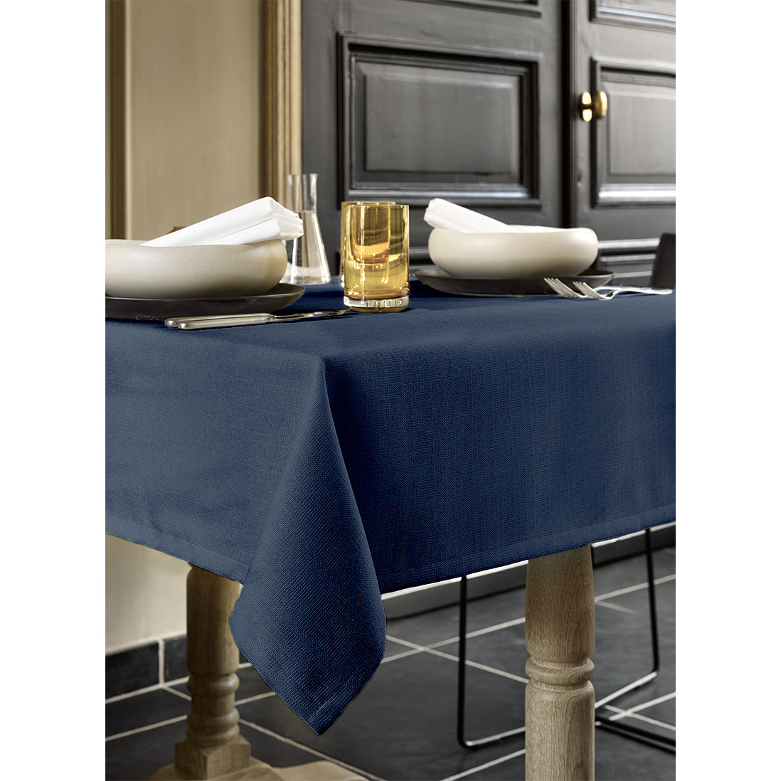 De Witte Lietaer Tablecloth, Gibson Dark Blue - 145 x 220 cm - 100% Polyester