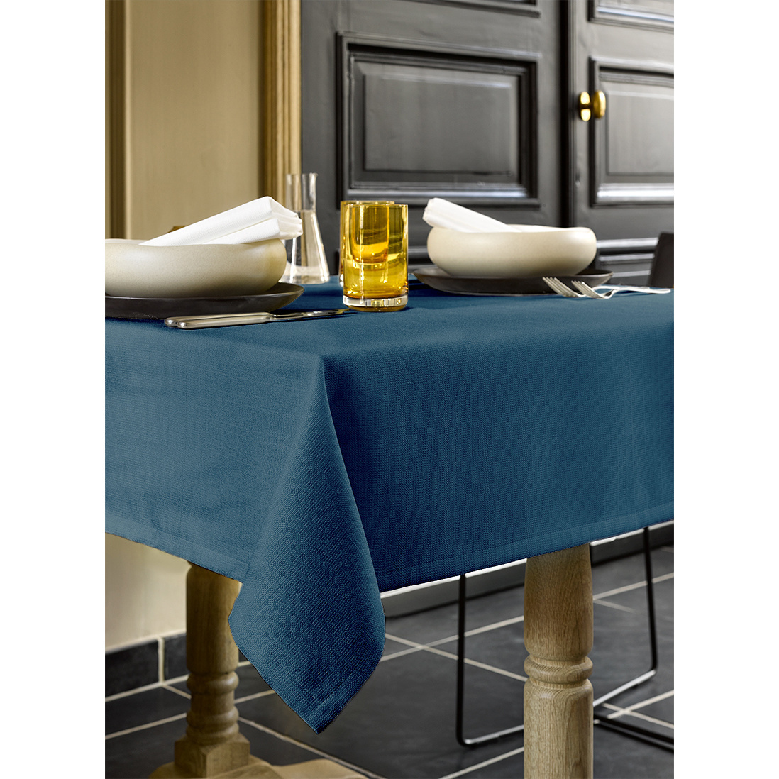 De Witte Lietaer Tablecloth, Gibson Turkish Blue - 145 x 360 cm - 100% Polyester
