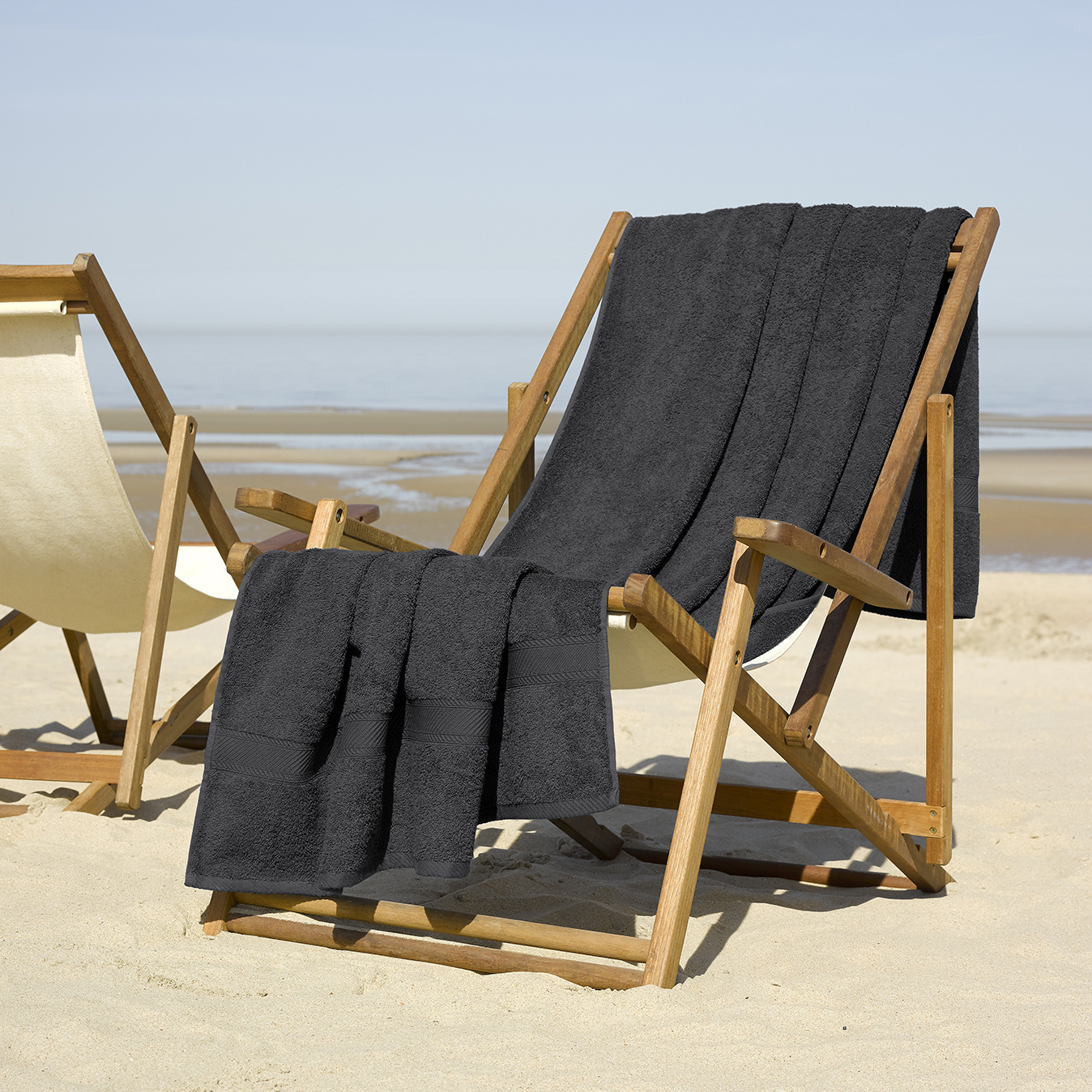 De Witte Lietaer Beach towel Helene Ebony 100 x 200 cm - Cotton