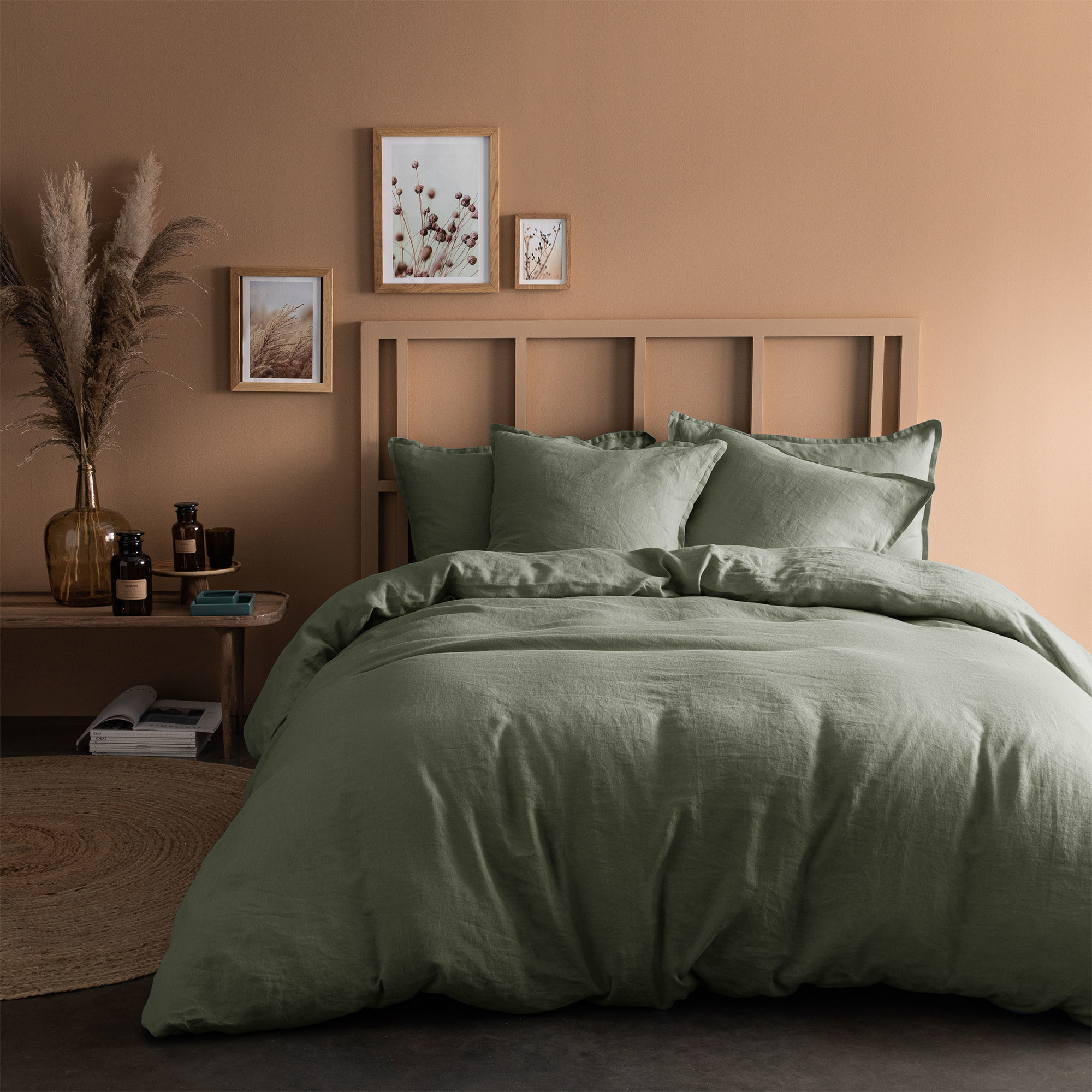 Matt & Rose Duvet cover Moss green - Hotel size - 260 x 240 cm, without pillowcases - 100% Linen