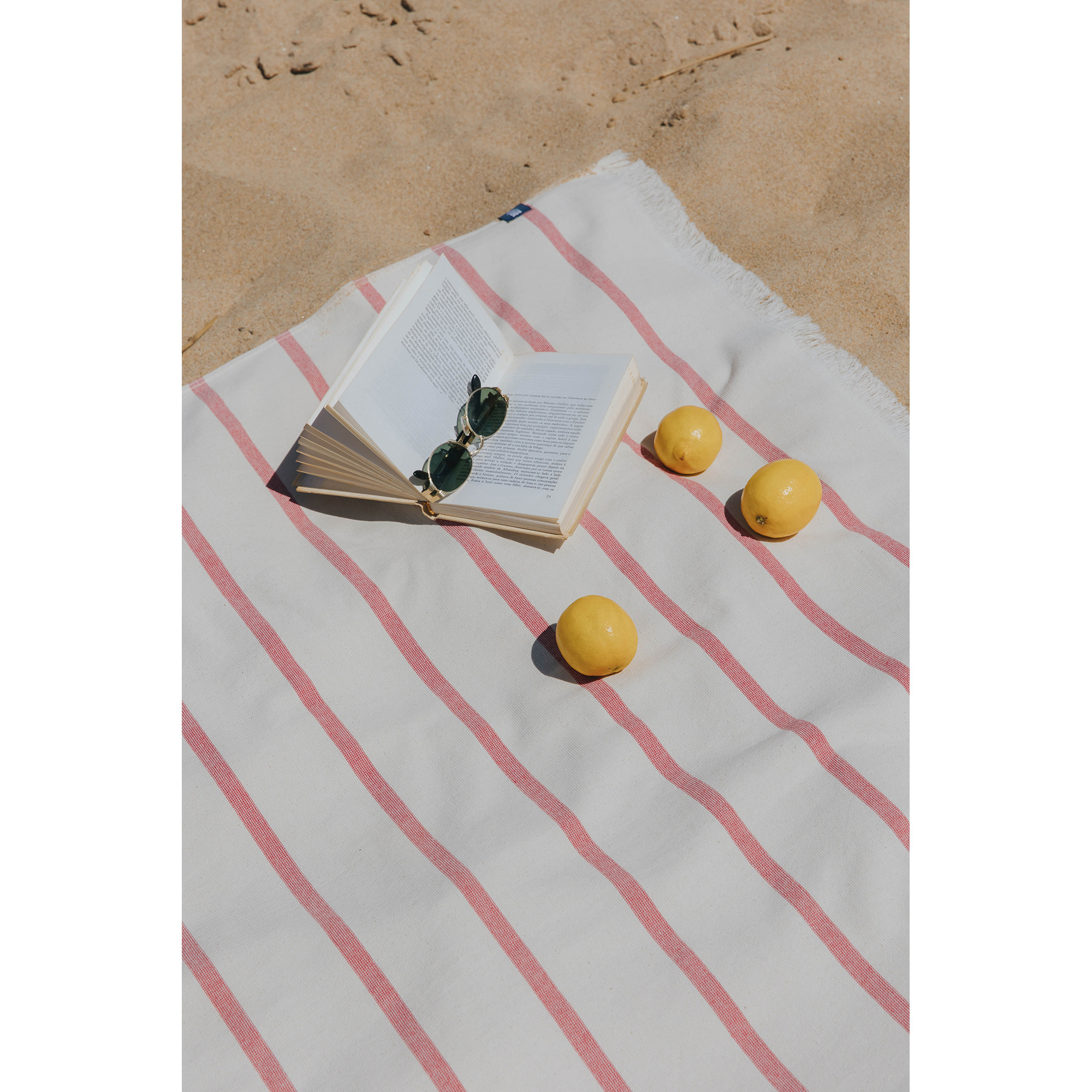 Torres Novas 1845 Beach towel Boa-Nova, Red - 100 x 180 cm - 100% Cotton