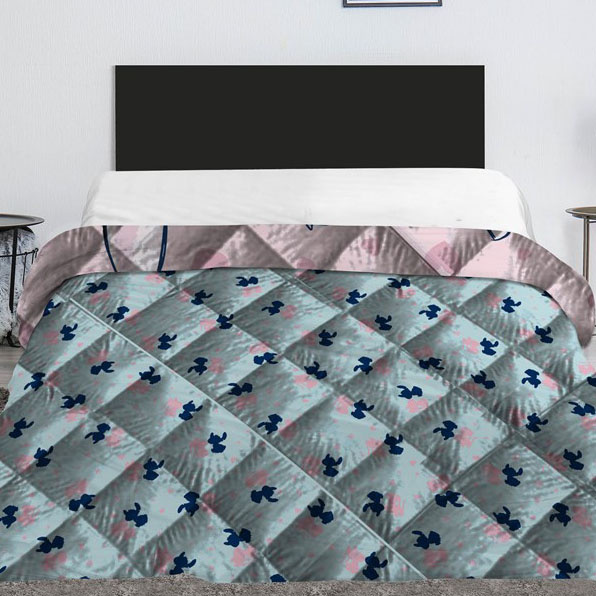 Disney Lilo & Stitch Sprei Heart - 240 x 220 cm - Polyester