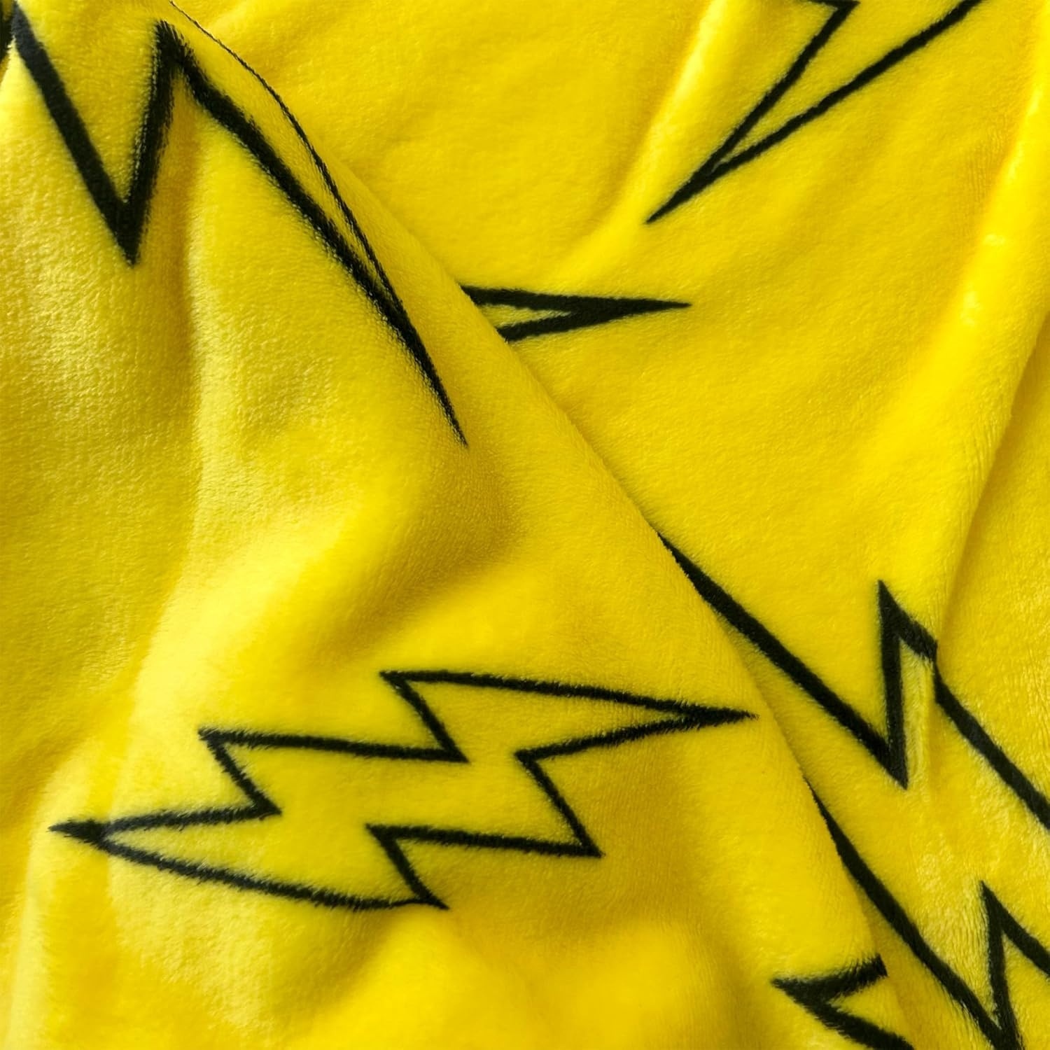 Pokemon Fleeceplaid met capuchon Pikachu- 125 x 150 cm - Polyester