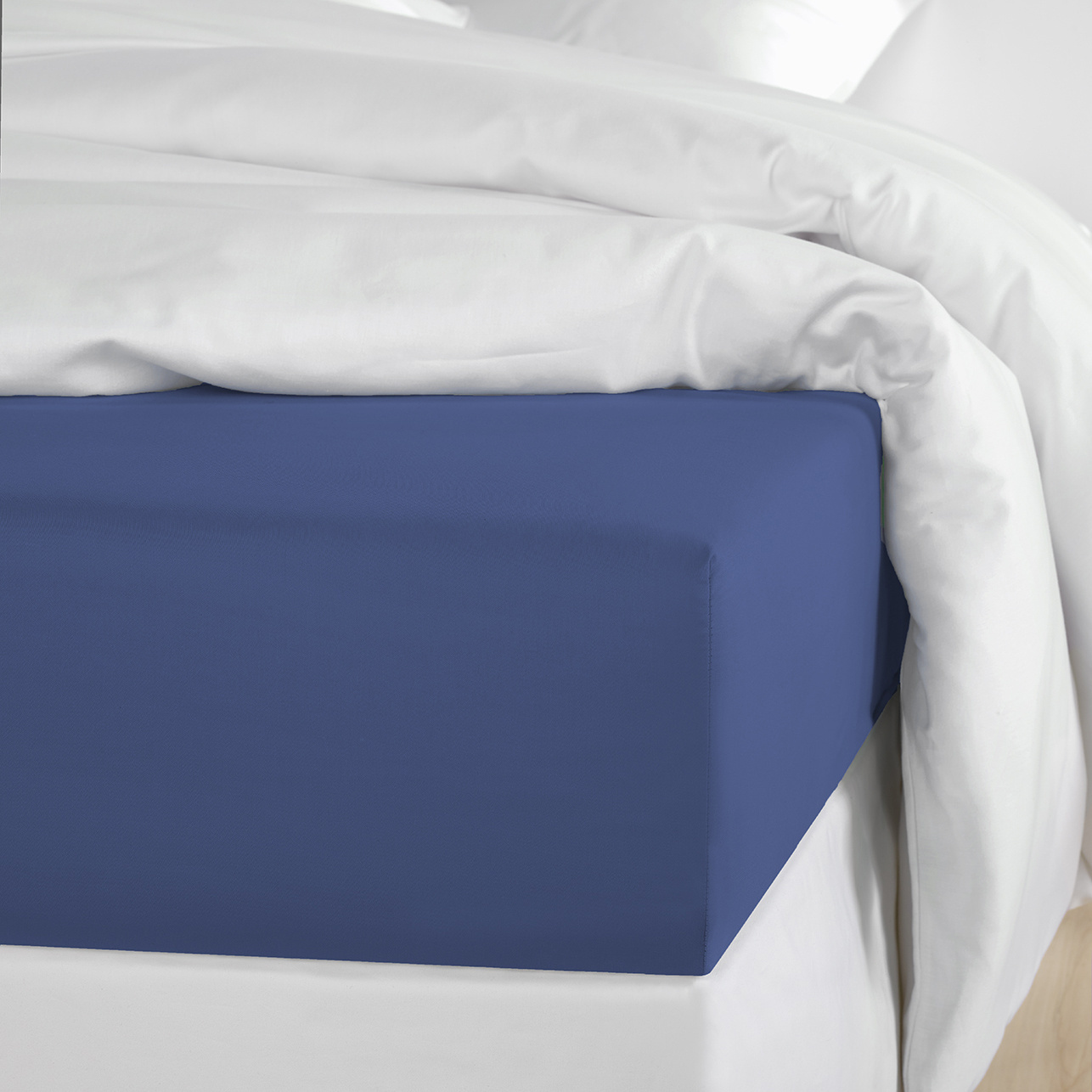 De Witte Lietaer Fitted sheet Olivia Blue Indigo - 180 x 200/220 xh 30 - Blue - Cotton Satin