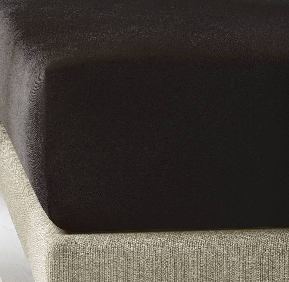 De Witte Lietaer Fitted sheet Elena Black - 140 x 200/220 xh 30 - Cotton Jersey