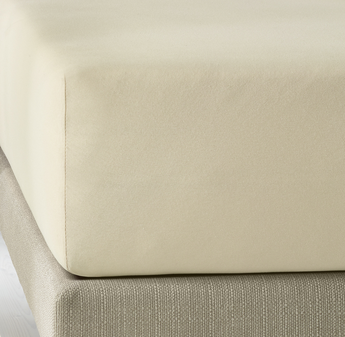 De Witte Lietaer Fitted sheet Elena Sand - 180 x 200/220 xh 30 - Cotton Jersey