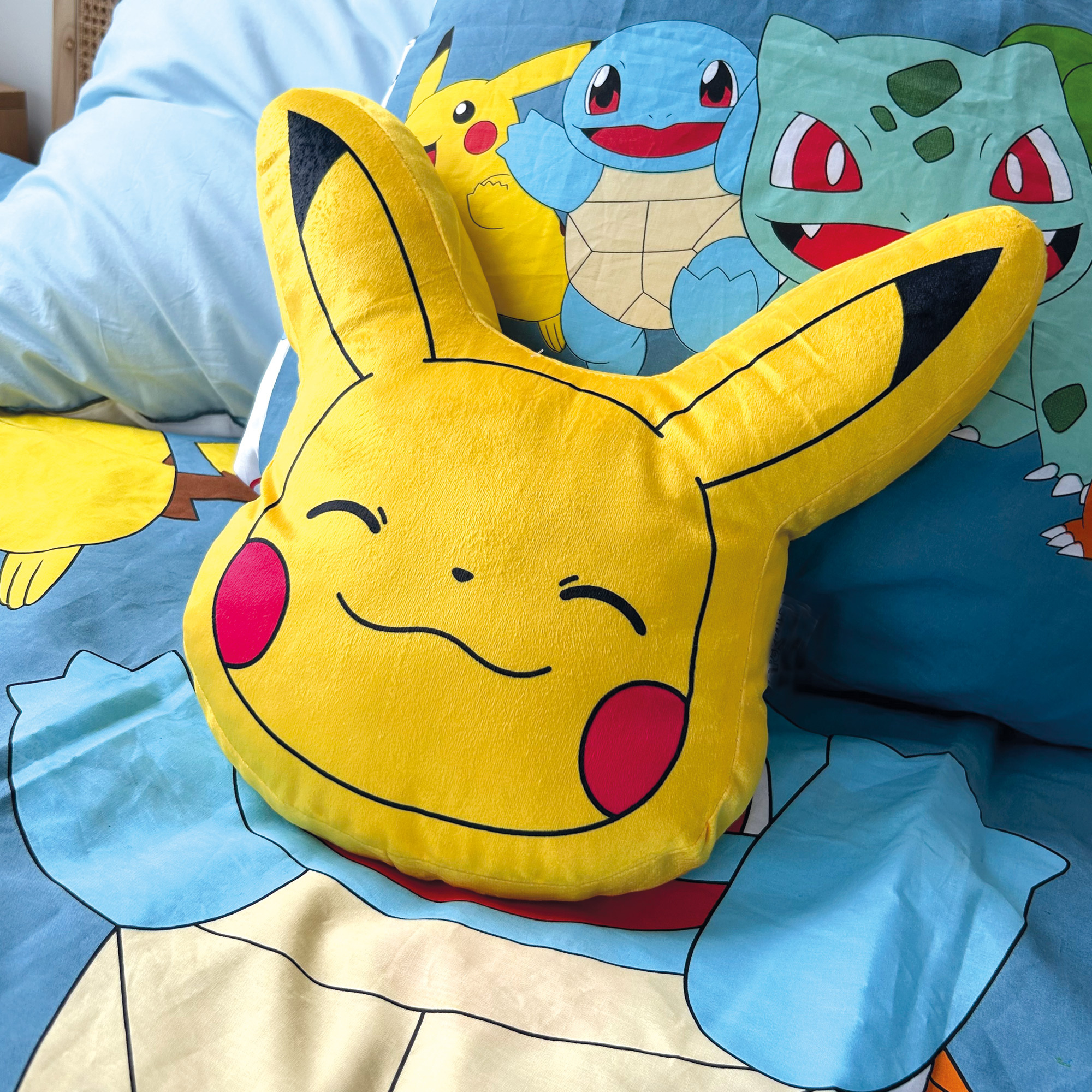 Pokemon Sierkussen Yellow - 35 x 35 cm - Polyester