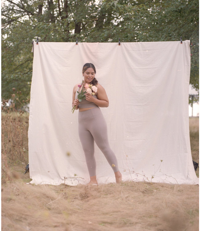 Girlfriend Collective Compressive High-Rise Yoga Legging - Limestone