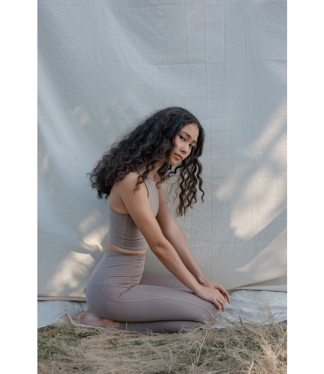 Girlfriend Collective Compressive High-Rise Yoga Legging - Limestone