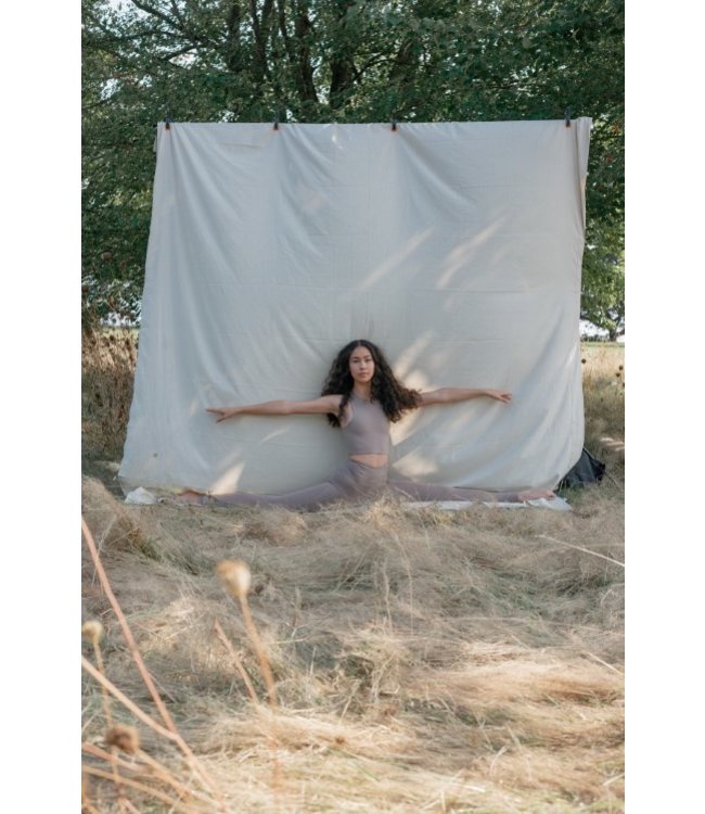 Girlfriend Collective Compressive High-Rise Yoga Legging - Limestone