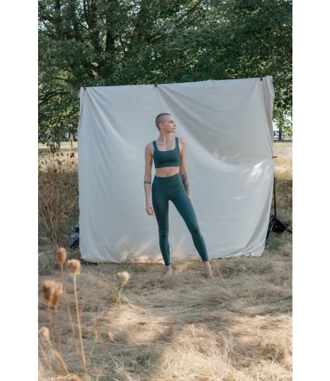 Girlfriend Collective Compressive High-Rise Yoga Legging - Moss