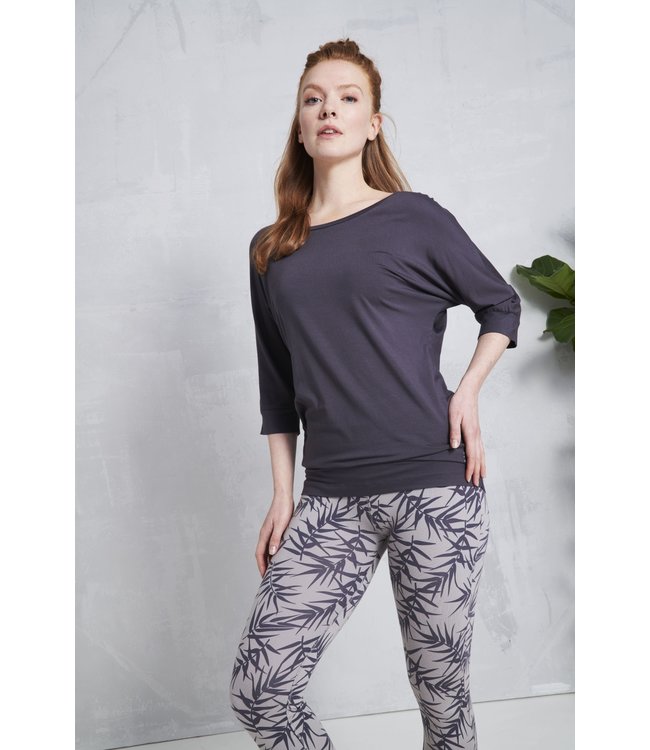 Asquith Loose-fit Batwing Yoga Shirt - Pebble