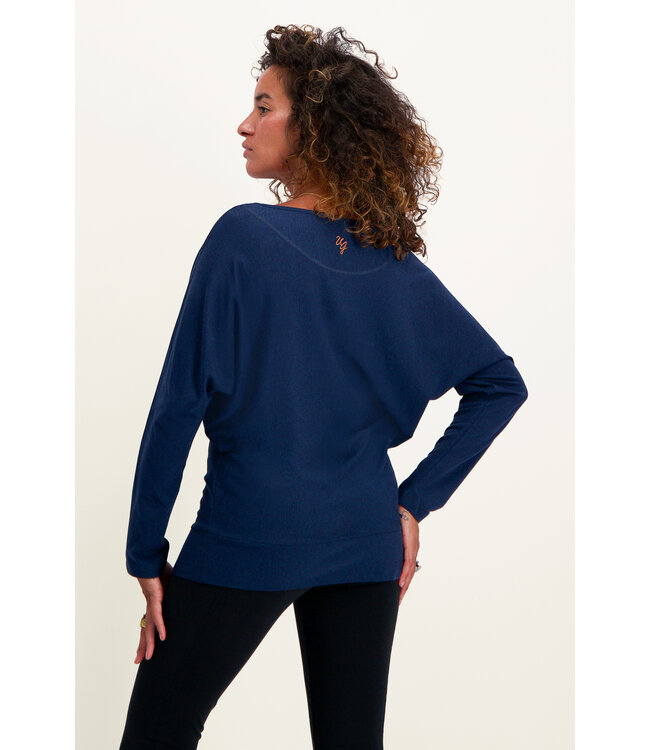 Urban Goddess Budhi Longsleeve Yoga Top - Midnight