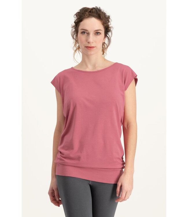 Urban Goddess Asana Loose Fit Yoga Tee - Hibiscus