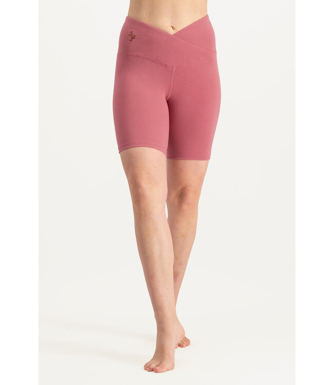 Urban Goddess Sati Yoga Enveloppe Biker Shorts - Hibiscus