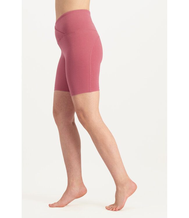 Urban Goddess Sati Yoga Enveloppe Biker Shorts - Hibiscus