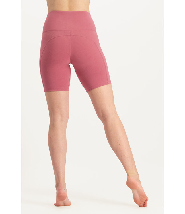 Urban Goddess Sati Yoga Enveloppe Biker Shorts - Hibiscus