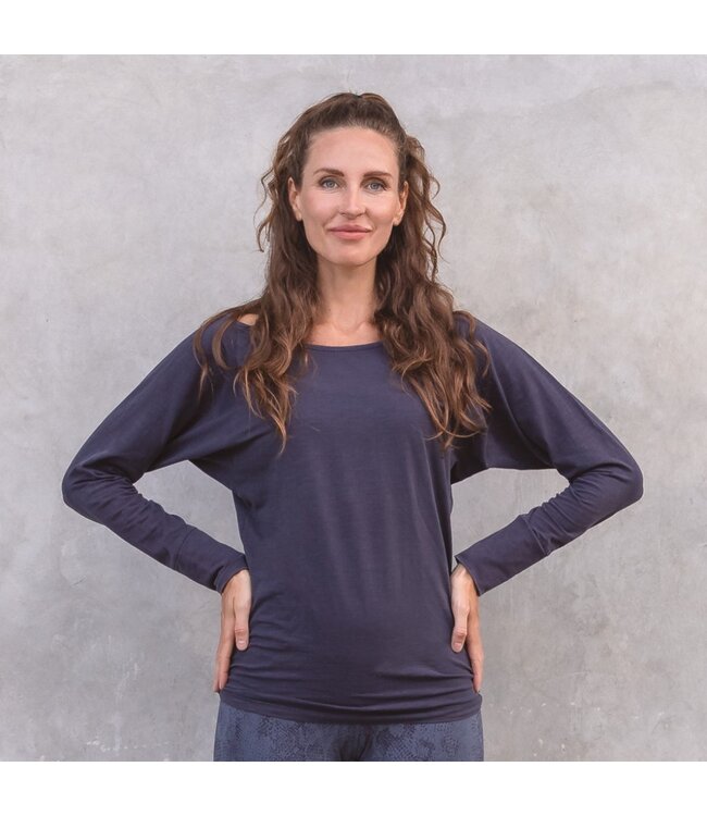 Jaya Loose-fit Yoga Longsleeve Yanti - Nightblue