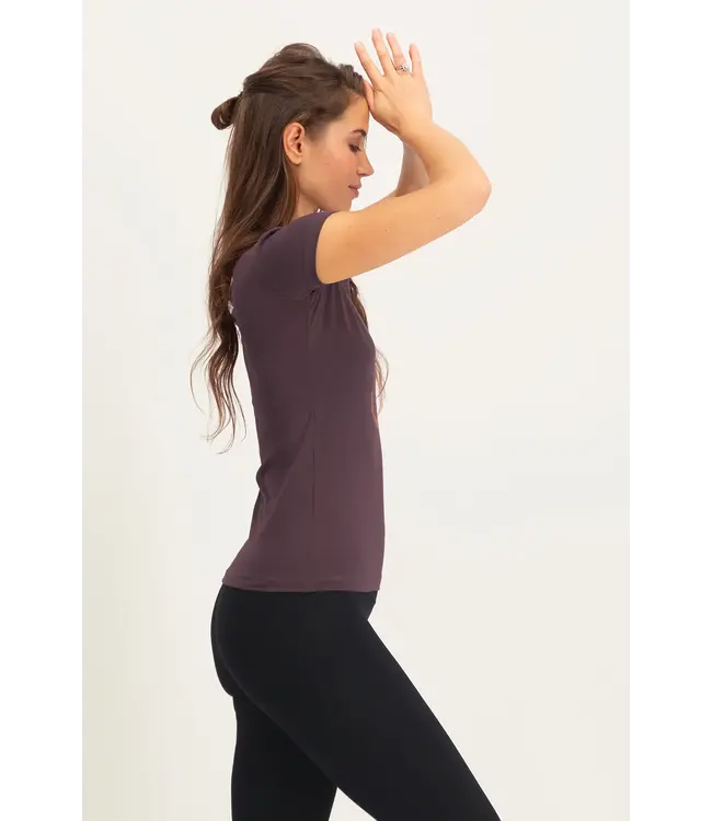 Urban Goddess Om Core Katoenen Yoga Tee - Berry