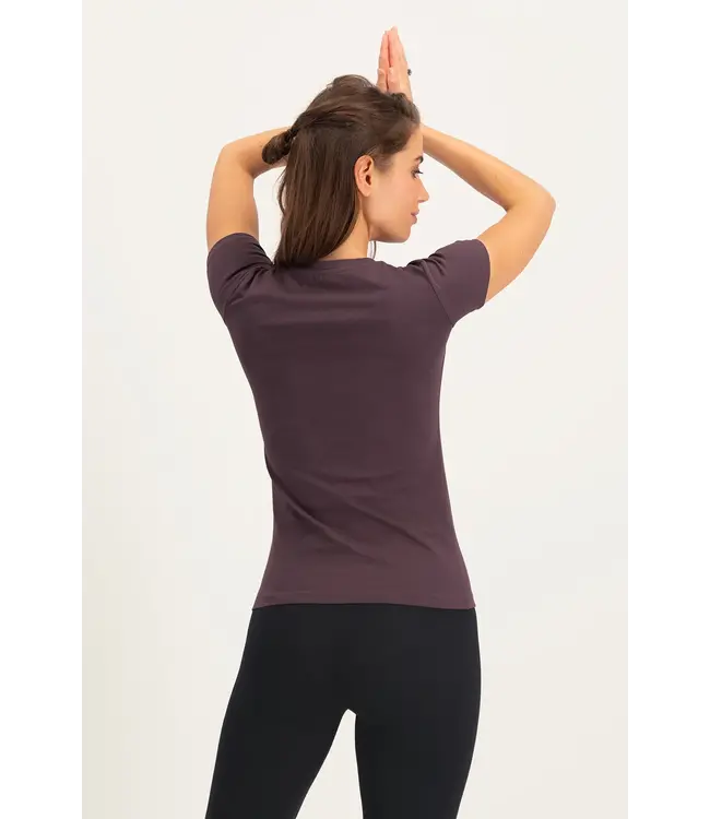 Urban Goddess Om Core Katoenen Yoga Tee - Berry