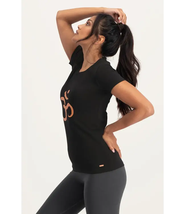 Urban Goddess Om Core Duurzaam Yoga Shirt - Onyx Black