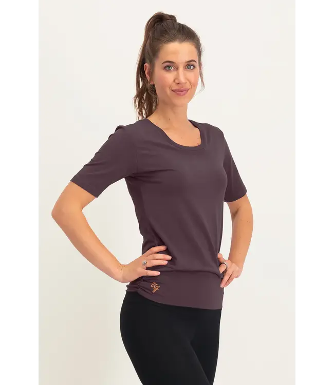 Urban Goddess Kami Dry-Fit Yoga Top - Berry
