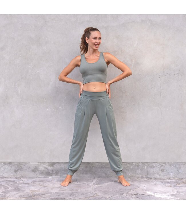 Jaya Loose Fit Yoga Chill Pants van Bio Katoen -  Joelle -  Agave