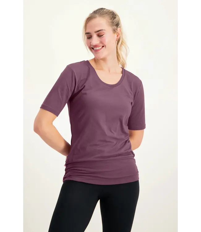 Urban Goddess Kami Dry-Fit Yoga T-Shirt - Mauve