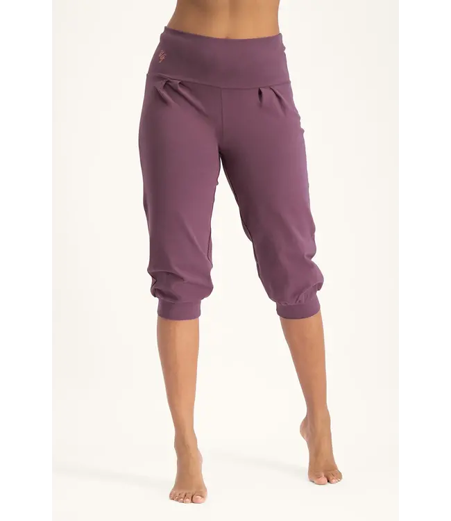 Urban Goddess Sukha Yoga Capri - Mauve