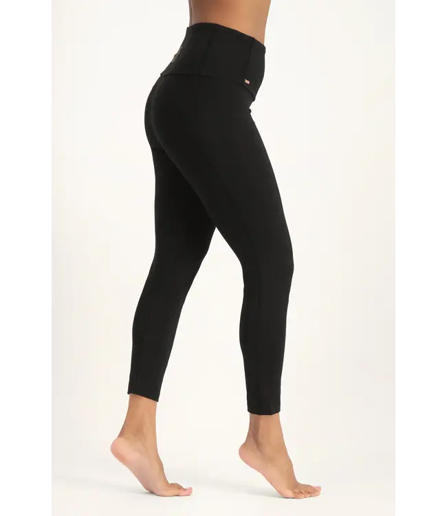 Urban Goddess Surya 7/8 Yoga Legging - Onyx Black