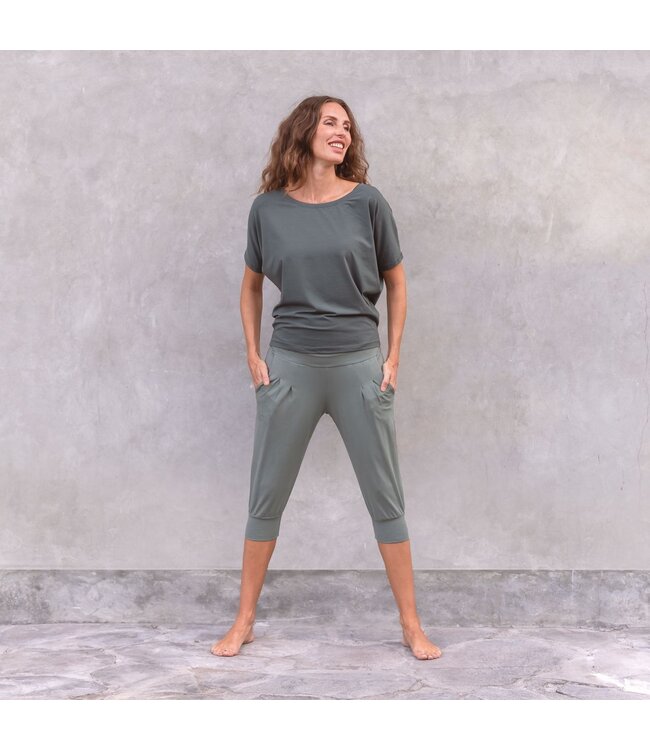 Jaya Maria Losse Yoga Top - Forest
