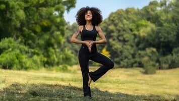 Meer dan mooi: de voordelen van duurzame en kwalitatieve yoga kleding