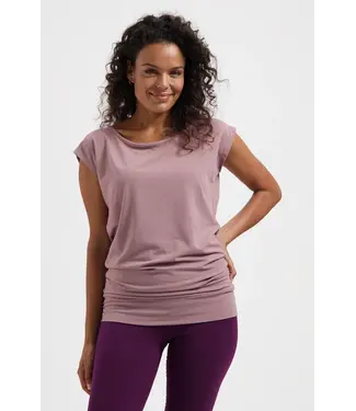 Urban Goddess Asana Yoga Tee - Fireclay
