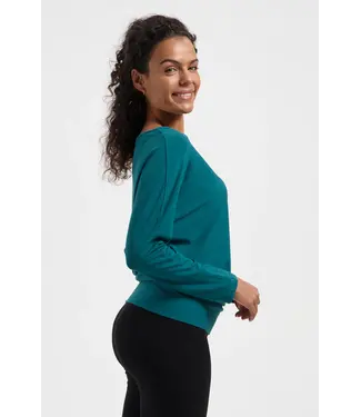 Urban Goddess Budhi Longsleeve Yoga Top - Seamoss