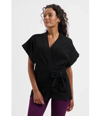 Urban Goddess Yumea Yoga Top - Onyx Black