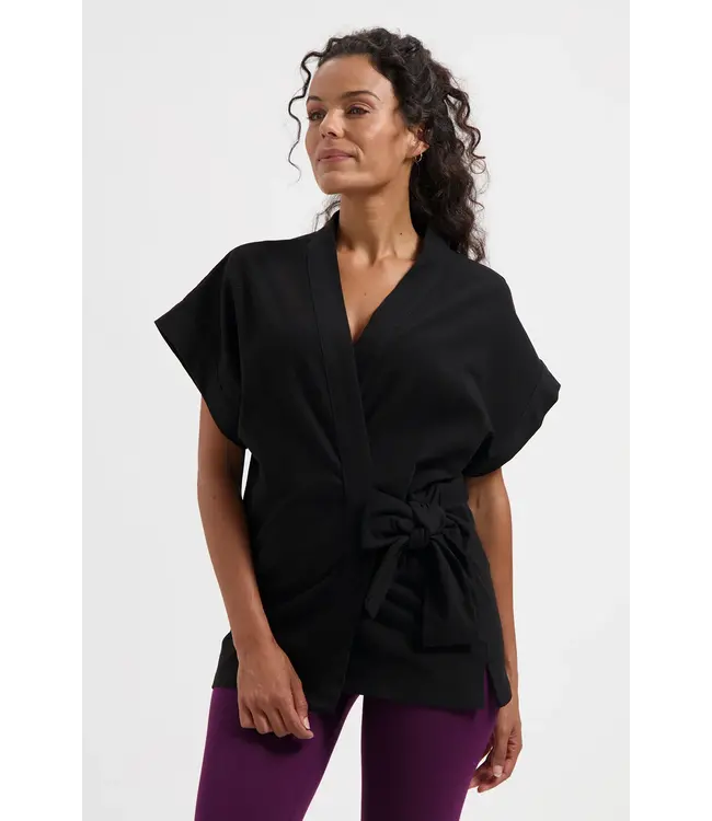 Urban Goddess Yumea Yoga Top - Onyx Black