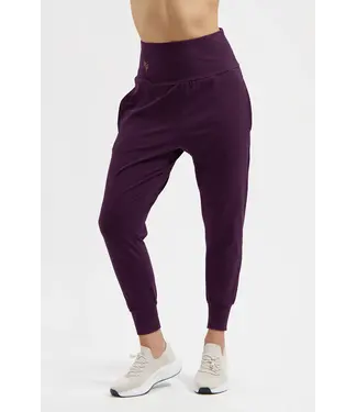 Urban Goddess Bhumi Yogabroek – Bloom