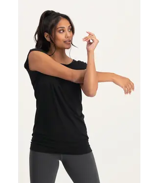 Urban Goddess Asana Yoga Tee - Onyx Black