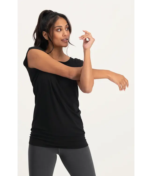 Urban Goddess Asana Yoga Tee - Onyx Black