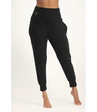Urban Goddess Bhumi Yogabroek – Onyx Black