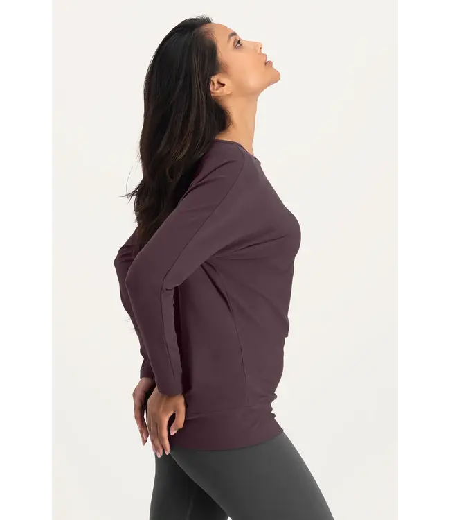 Urban Goddess Budhi Yoga Longsleeve - Berry