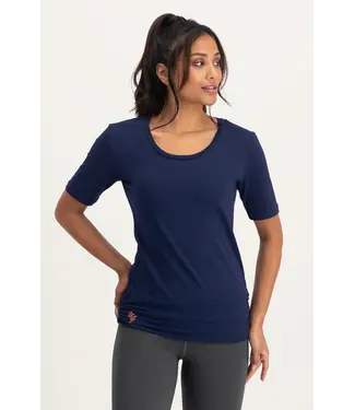 Urban Goddess Kami Yoga Tee - Midnight