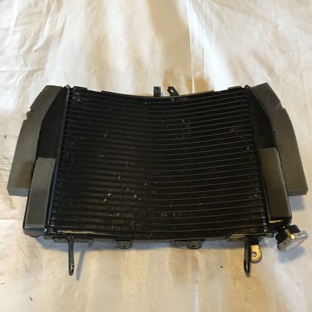 Yamaha origineel verschillende Radiateur Yamaha YZF-R6 2003/ 2003 nieuw en gebruikt