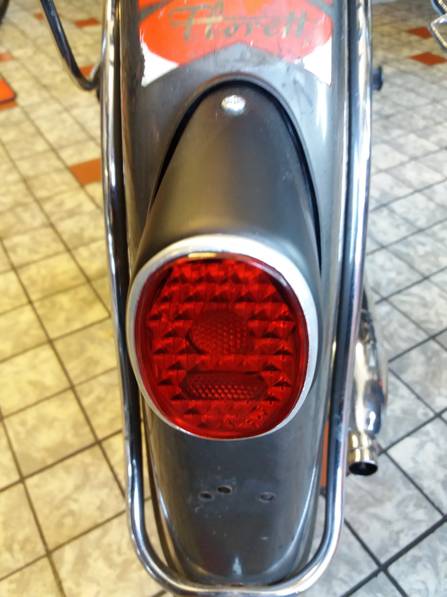 H-12546 Kreidler eitank achterlicht met remlicht