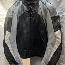 Nr.7  Revit Leren Motorjas