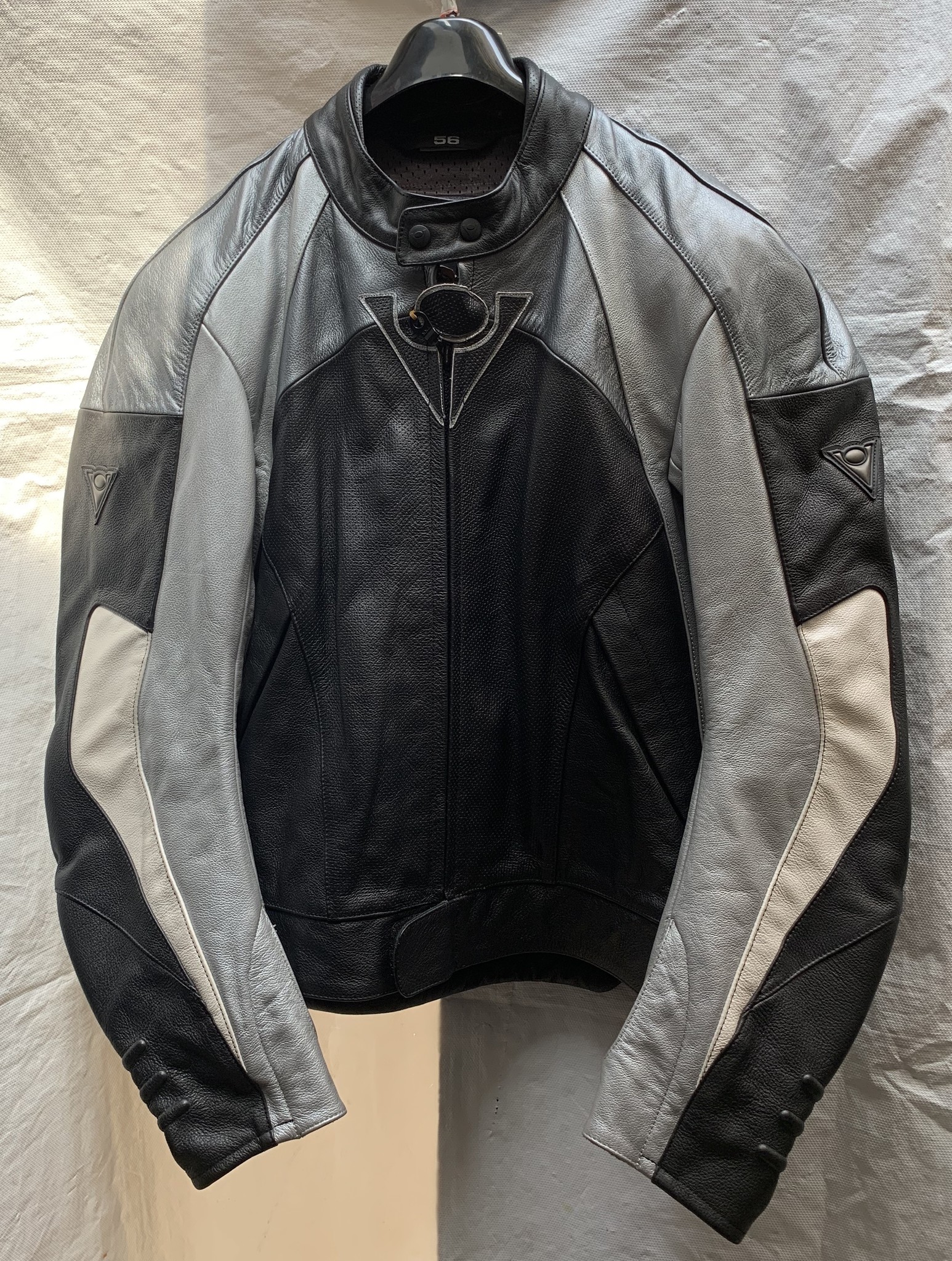 Revit Nr.7  Revit Leren Motorjas