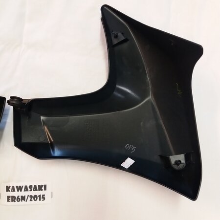 Kawasaki Kawasaki ER6N van 2015 rechter afdekpaneel OEM 49125-0555