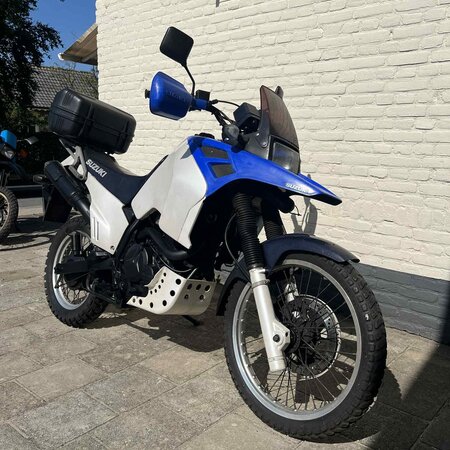 Suzuki Suzuki DR750 S Enduro Motorfiets | 1988 | 34.997 KM | blauw/wit
